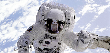 astronaut457x220