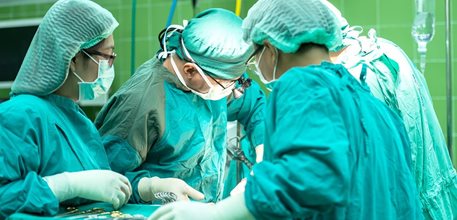 surgery-1822458_1280