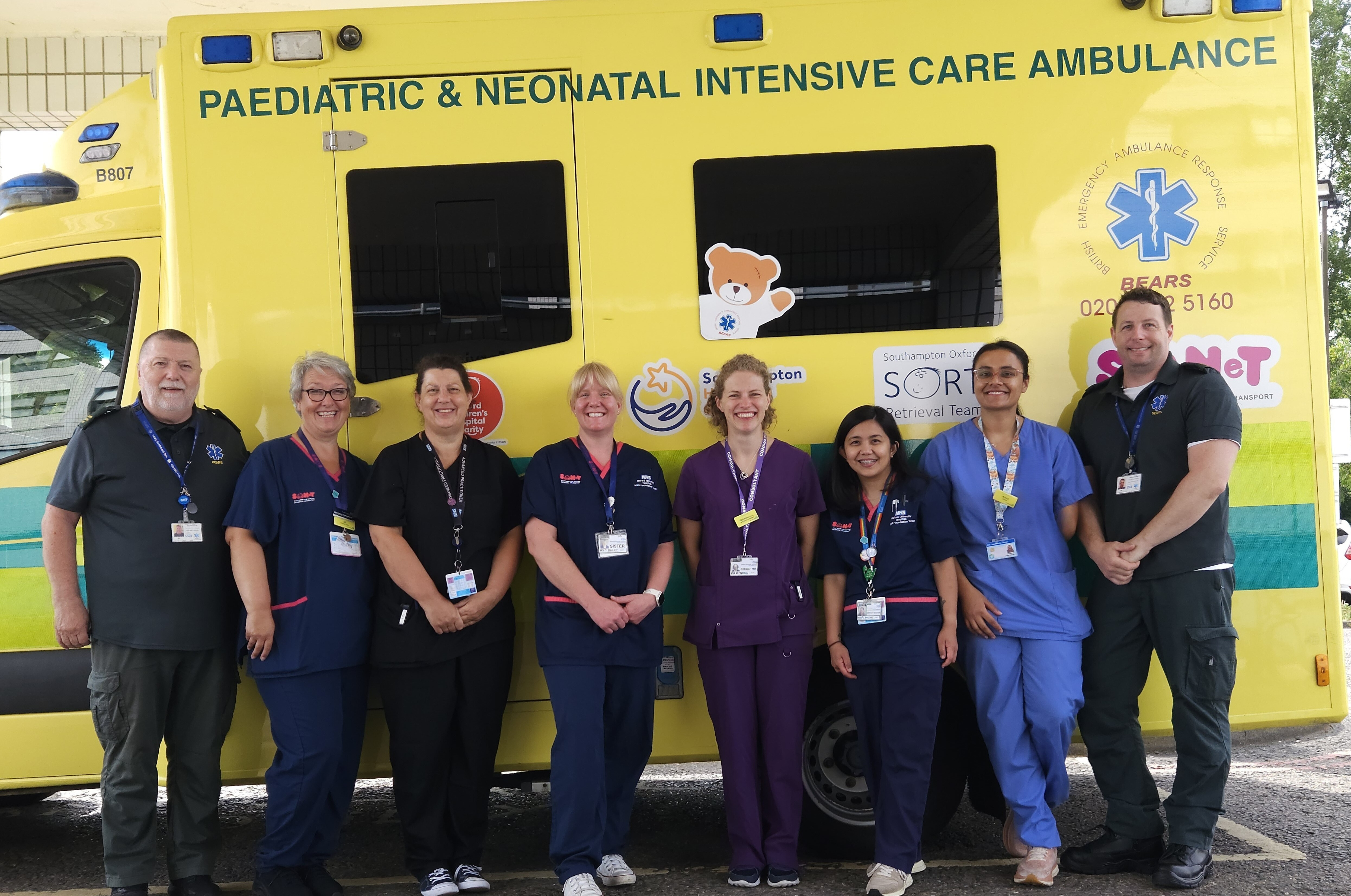 Oxford SONeT team stood with ambulance