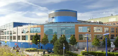 Picture of the North Wing of Southampton General Hospital from the outside.