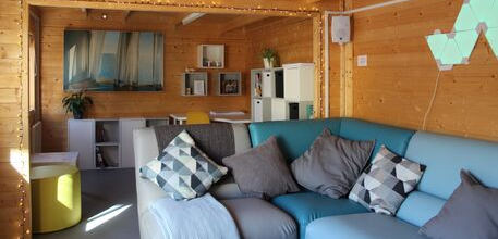 BH teenage hut web banner