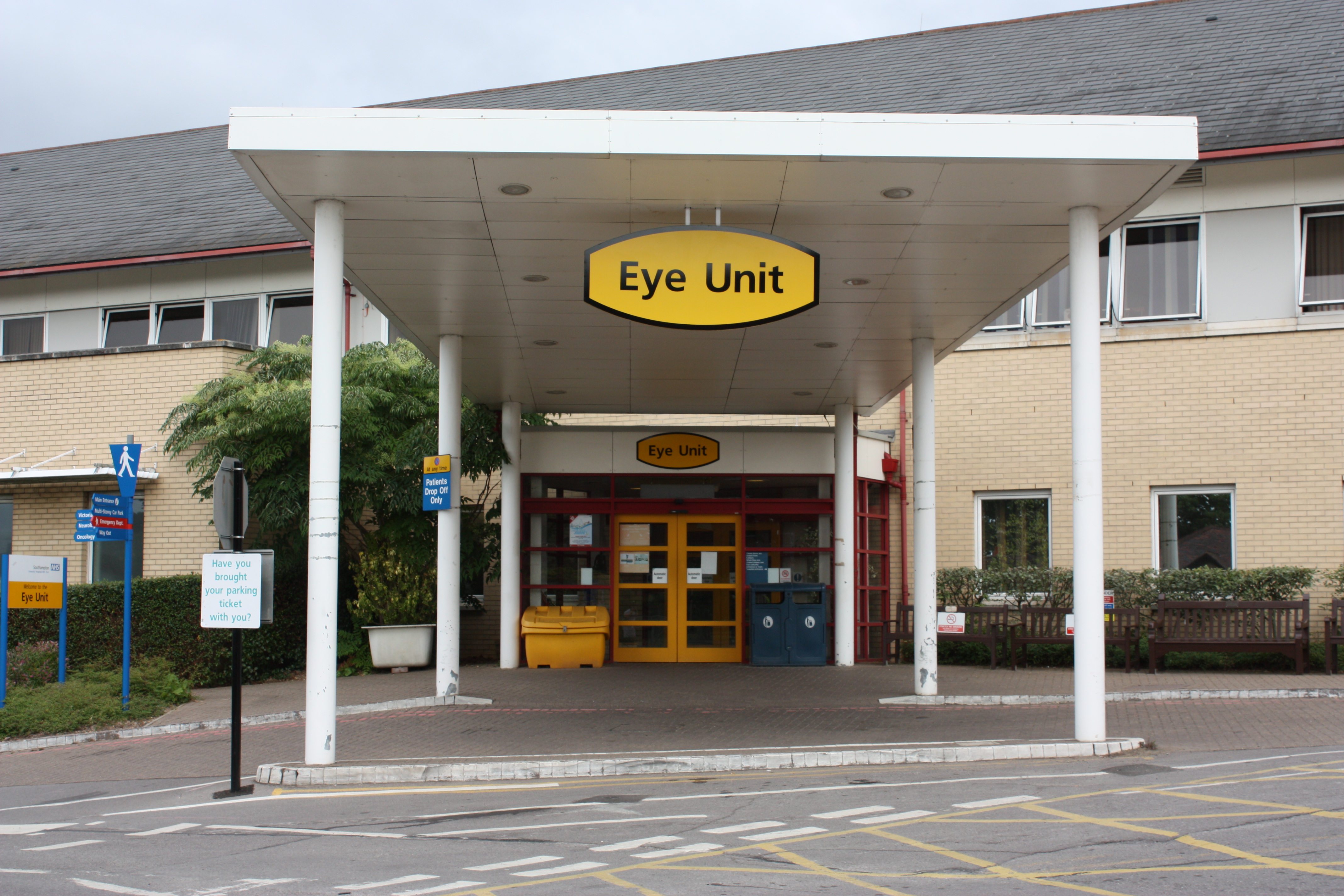 Eye unit entrance