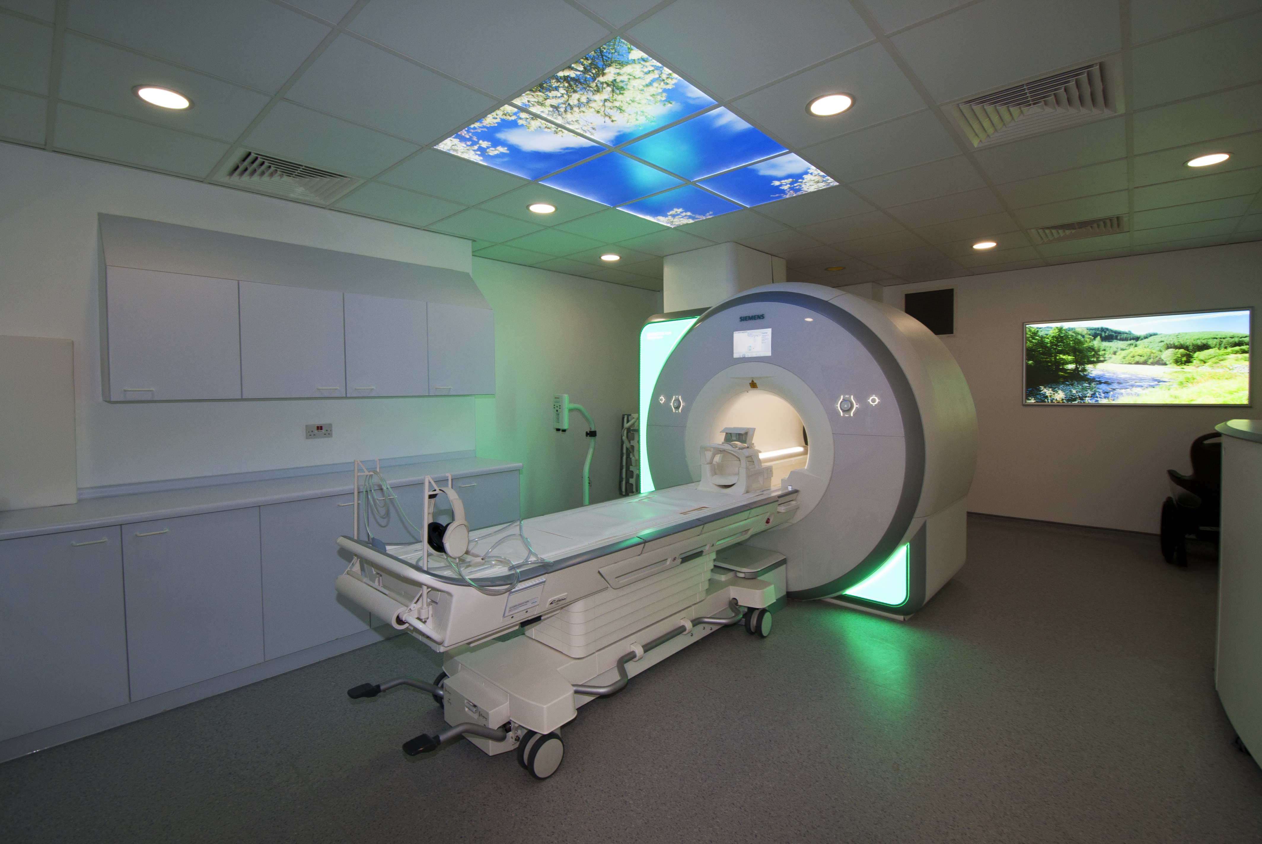 Radiology - patient information - MRI scan - Hospital Southampton