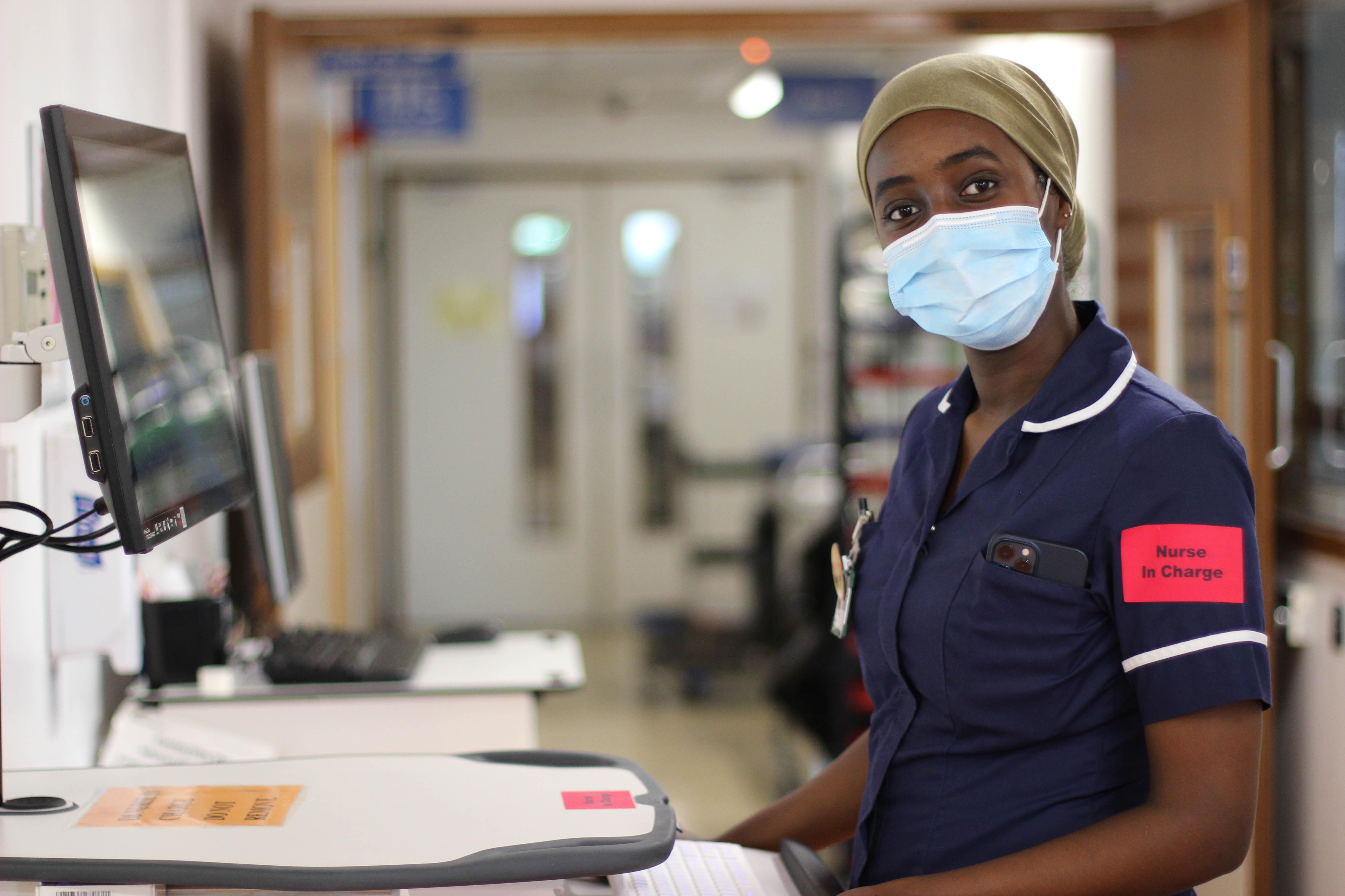 Nurse using a mobile station