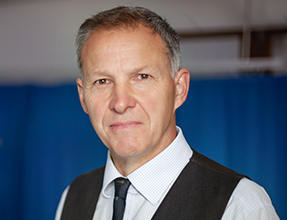 Mr Robert Wheeler